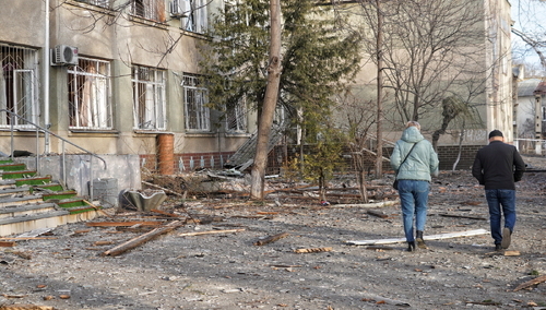 Zniszczenia po nocnym ataku rosyjskich dronów w Odessie
