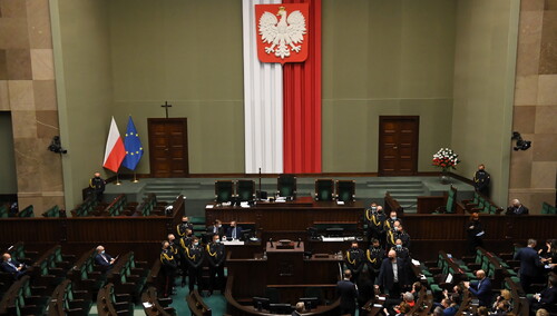 Nieoficjalnie: "Piątka dla zwierząt" trafi do sejmowej zamrażarki