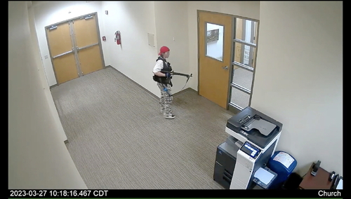 Napastniczka zarejestrowana przez szkolne kamery