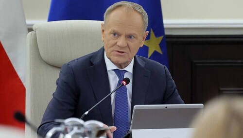 Donald Tusk na posiedzeniu rządu