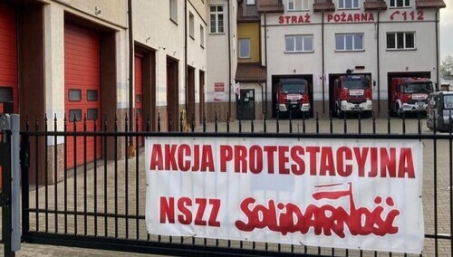 MSWiA negocjuje ze strażakami