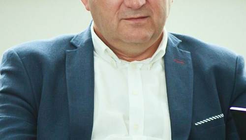 Gawłowski publikuje skandaliczną grafikę. Śpiewak: "To splunięcie w twarz ofiarom i medykom"