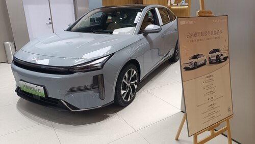 Chiński samochód elektryczny Geely