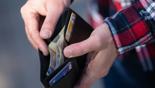 Portfel, pieniądze, zdjęcie podglądowe