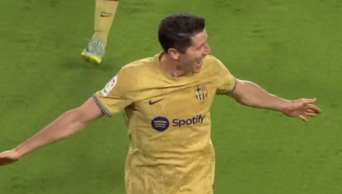 Lewandowski znów to zrobił! Polak strzela dla Barcelony w Lidze Mistrzów [WIDEO]
