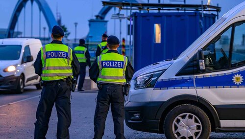 Niemiecka policja monitorująca wjazd do Niemiec – Frankfurt nad Odrą