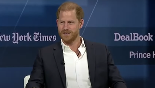 Burza w Pałacu Buckingham. Książę Harry "wymazał" rodzinę królewską