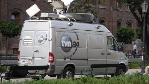 "Szereg fałszywych i niesprawdzonych informacji". Kłopoty TVN. ARP wzywa stację do sprostowania