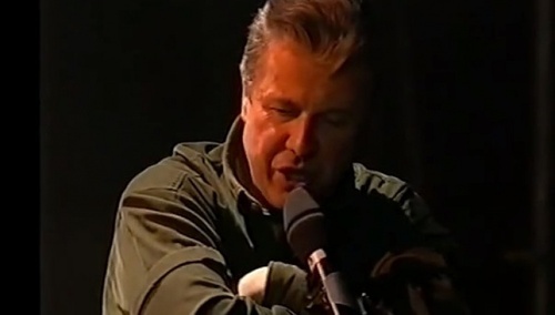 Emilian Kamiński wykonuje słynny "Bluzg' na Jaruzelskiego