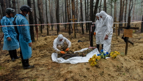 Masowe groby na północy Ukrainy