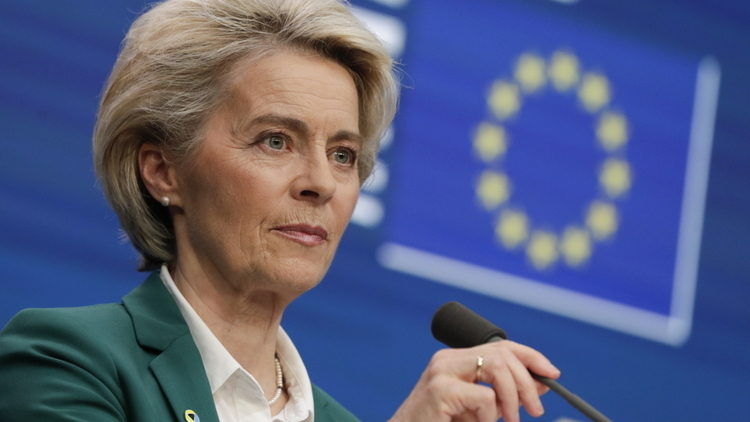 Von der Leyen groziła Włochom. Teraz skierowała zaskakujące słowa do Meloni