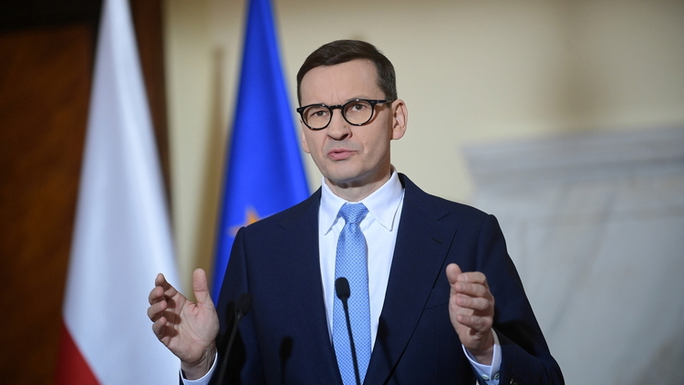 "Panie Macron, ile razy negocjował Pan z Putinem i co pan osiągnął?" Morawiecki ostro do prezydenta Francji