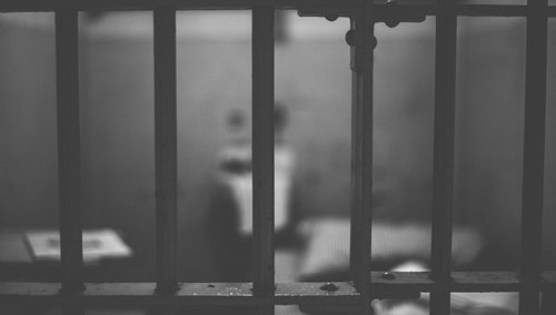 „Więzienie to nie hotel”. Resort sprawiedliwości za zwiększeniem rygoru w zakładach karnych