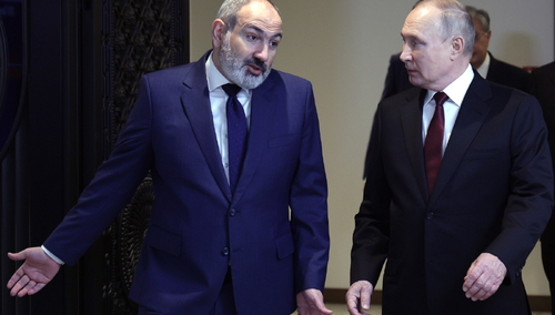 Nikol Paszynian i Władimir Putin 