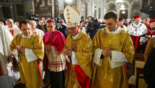 bp Szymon Stułkowski podczas ingresu