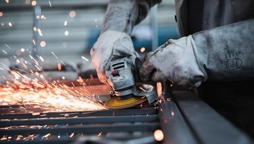 PKO BP: Poziom produkcji jest o 6,3 proc. wyższy niż przed pandemią