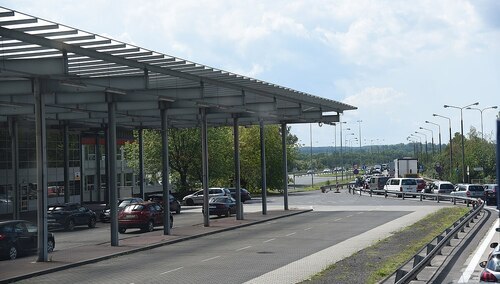 Rakoon, CC0, via Wikimedia Commons