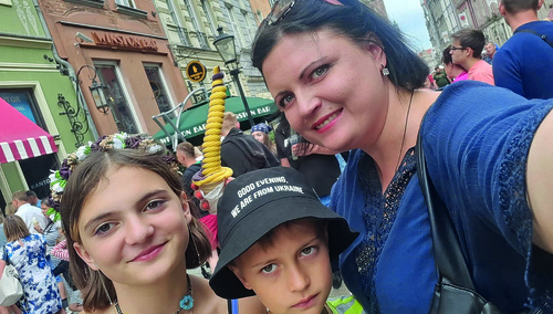 Swietłana, jej 12-letnia córka Dasza i 8-letni syn Pasza