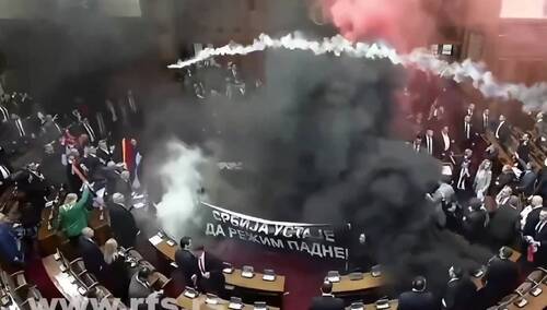 Awantura w serbskim parlamencie