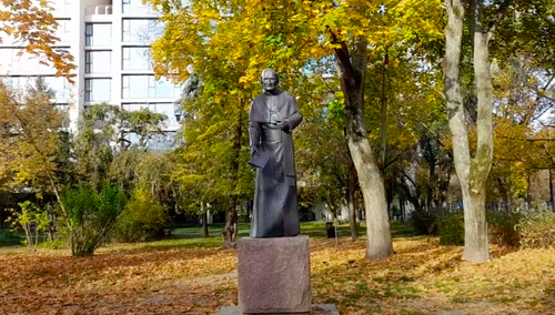 pomnik ks. Idziego Radziszewskiego w Lublinie