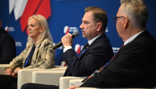Panel dyskusyjny z udziałem szefa Solidarności Piotra Dudy