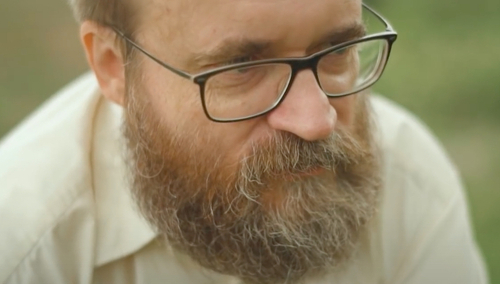 Znany pisarz Andrzej Pilipiuk wykluczony z konwentu SF. „Za prawicowe poglądy”