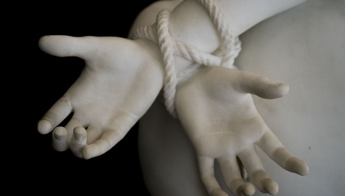 uwięziony, zdjęcie poglądowe