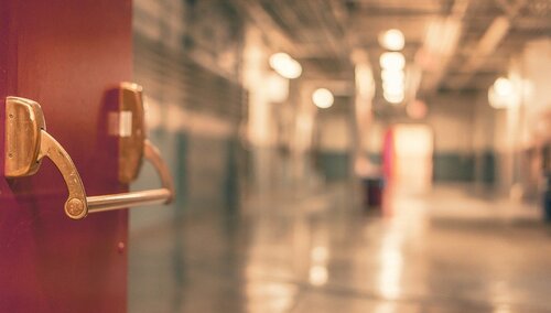 „Ta operacja najprawdopodobniej uratowała mi życie”. Znany poseł PiS ponownie trafił do szpitala