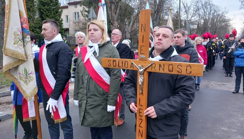 "Proces nad Chrystusem trwa". Ulicami Żoliborza przeszła XXIII Droga Krzyżowa Ludzi Pracy