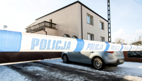 Ciała martwych chłopców z licznymi ranami kłutymi. Trwają oględziny, w sobotę sekcja zwłok dzieci