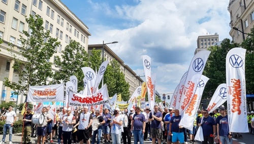 17 listopada Solidarność przynagli rząd