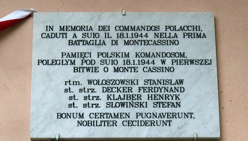 Tablica pamiątkowa odsłonięta w Suio 20 stycznia 2024 roku