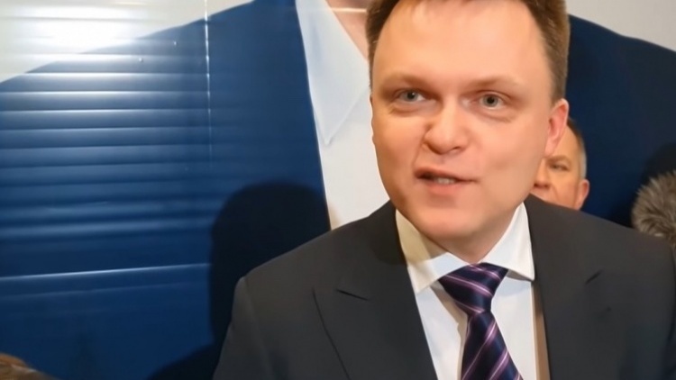Senator KO dołącza do ruchu Szymona Hołowni! Co z większością opozycji w Senacie?
