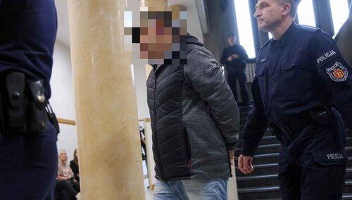 Wołodymyr Ż. doprowadzany na salę Sądu Okręgowego w Warszawie