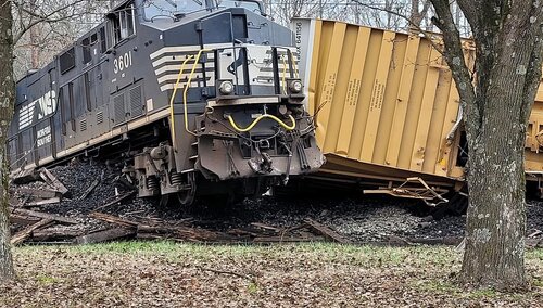 Zderzenie pociągu z lokomotywą