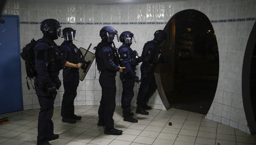 Francja. Ogłoszono mobilizację 40 tys. policjantów do tłumienia rozruchów