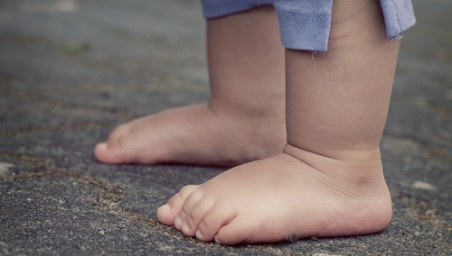 Dziecko, zdjęcie ilustracyjne / pixabay.com/FeeLoona