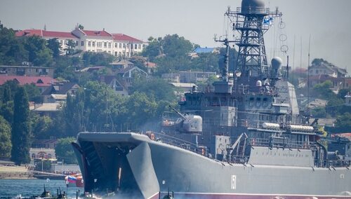 Rosja wyprowadza na Morze Czarne pięć dużych okrętów desantowych