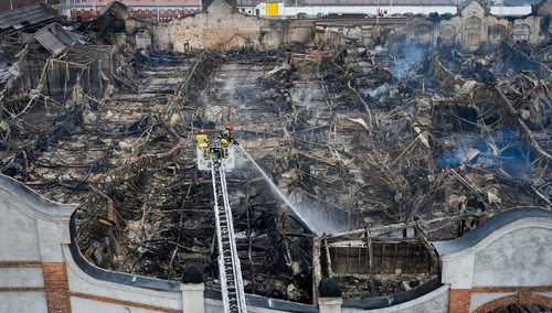 Miejsce pożaru hali na gdańskiej Przeróbce