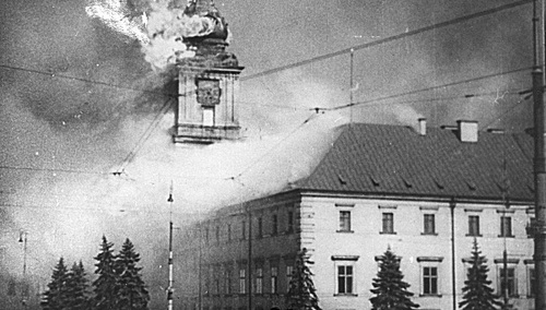 "Skończymy kiedy Niemcy zapłacą". #ReparationsForPoland