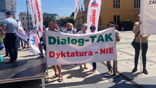 Protest pracowników PKP Cargo we Wrocławiu