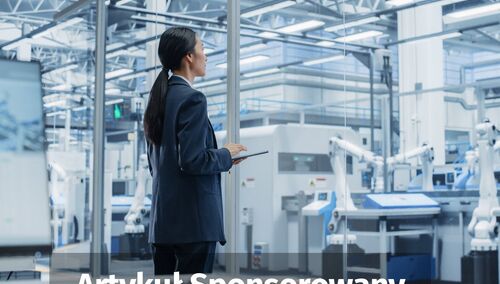 Inżynier planuje transfer linii produkcyjnych