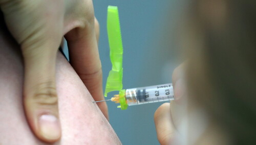 "PFR sfinansuje inwestycje w produkcję w Polsce szczepionki na COVID19"