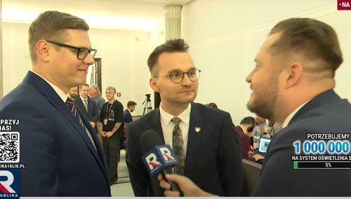 Posłowie PO Patryk Jaskulski i Adrian Witczak