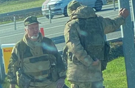 Igor Girkin (po lewej)