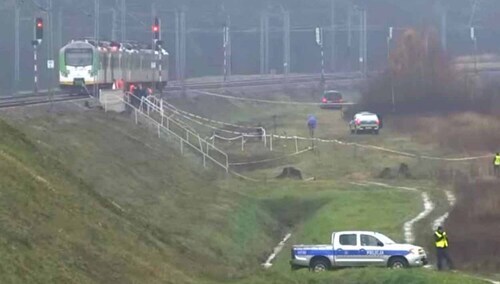 W niedzielę 16 listopada 2025 r. w rejonie miejscowości Życzyn w woj. mazowieckim maszynista jednego z pociągów zauważył uszkodzony fragment torowiska