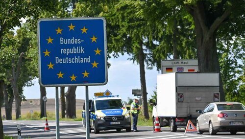 Niemiecka kontrola graniczna na polsko-niemieckim przejściu granicznym w Rosówku