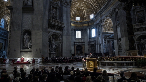 Liturgia Męki Pańskiej w Bazylice św. Piotra. Papież Franciszek, o. kard. Raniero Cantalamessa