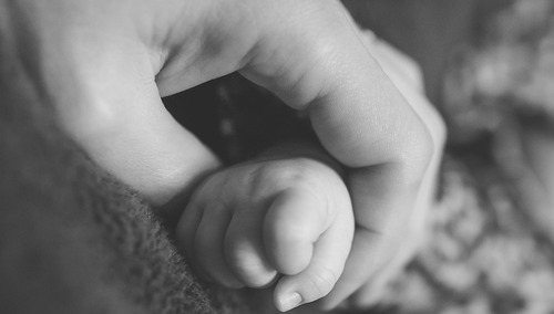 Dziecięca rączka/zdjęcie poglądowe