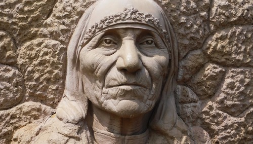 Rzeźba św. Matki Teresy z Kalkuty